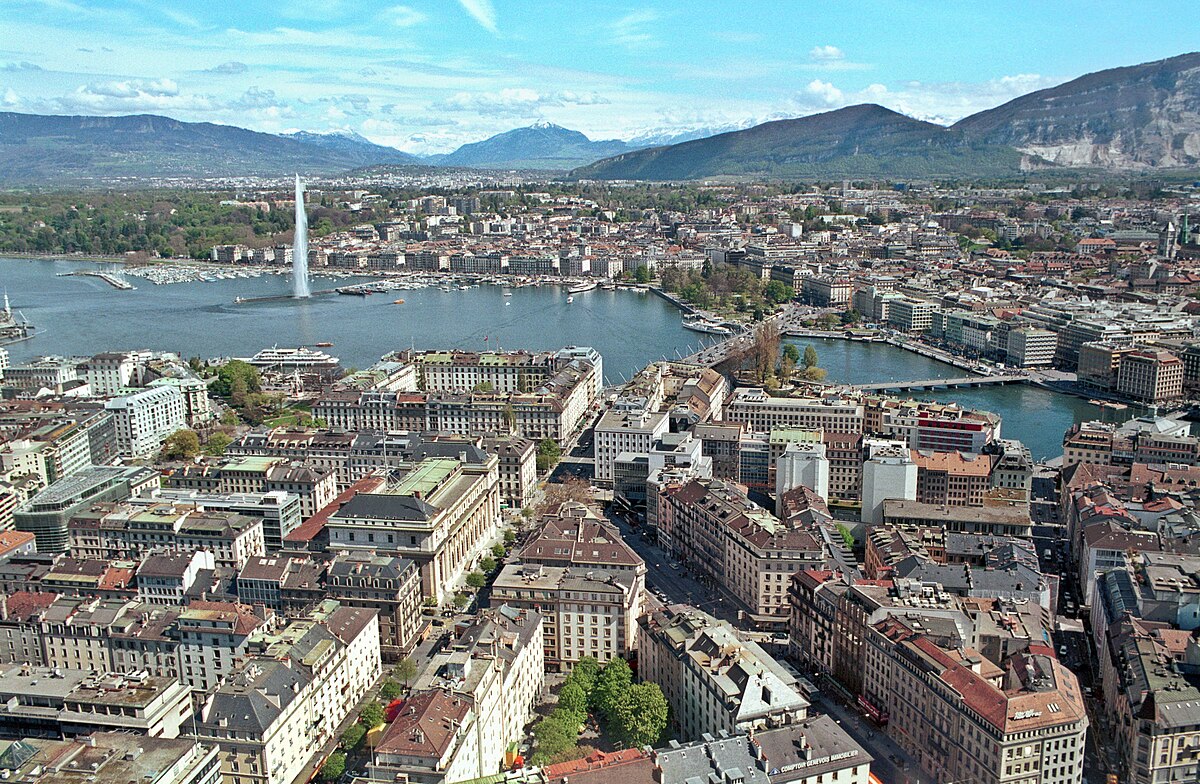 Vue panoramique de Geneve et du Lac Leman